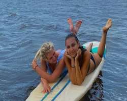 The star enjoys water ski in her free time.